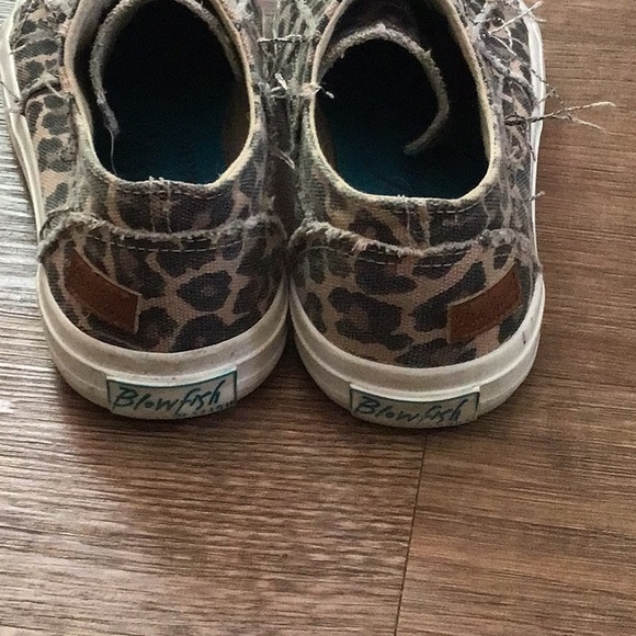 Blowfish cheetah print shoes size 6.5 - Picture 2 of 3